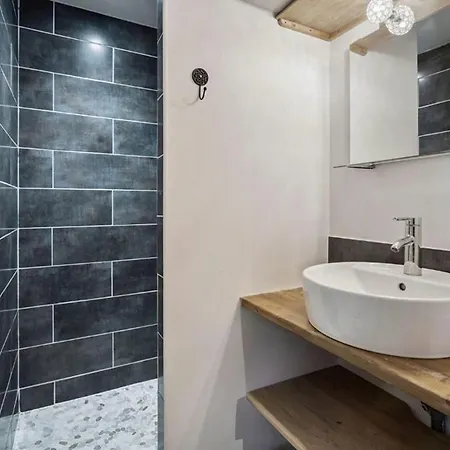 Appartement Rénové Vue Montagne - 6 Pers. - Fr-1-545-60 *